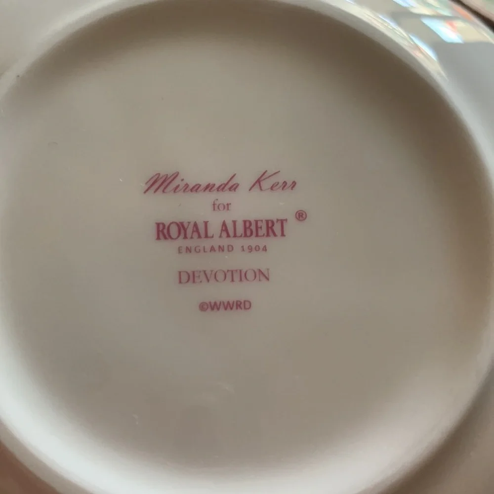 Royal Albert welcome kerr